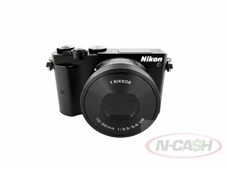 PHP 9,895 Nikon 1 J5 Mirrorless Camera 10-30 Kit on